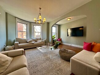 184 Saint Paul St Unit 2, Brookline, MA 02446