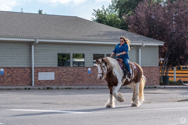 Horseback riding through Gallatin Gateway transports you back to the days of the Old West.
