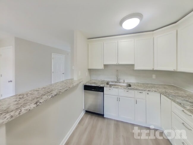 12628 Chilton Rd, Philadelphia, PA 19154 - photo 4