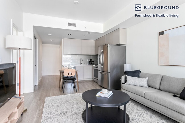 1133 S Hope St unit FL8-ID734, Los Angeles, CA 90015 - photo 2