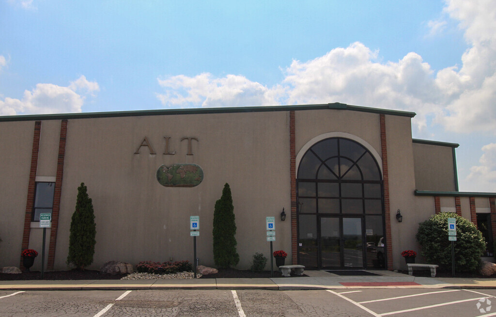Germantown Christian School provides private education in the neighborhood of 
Montgomery County