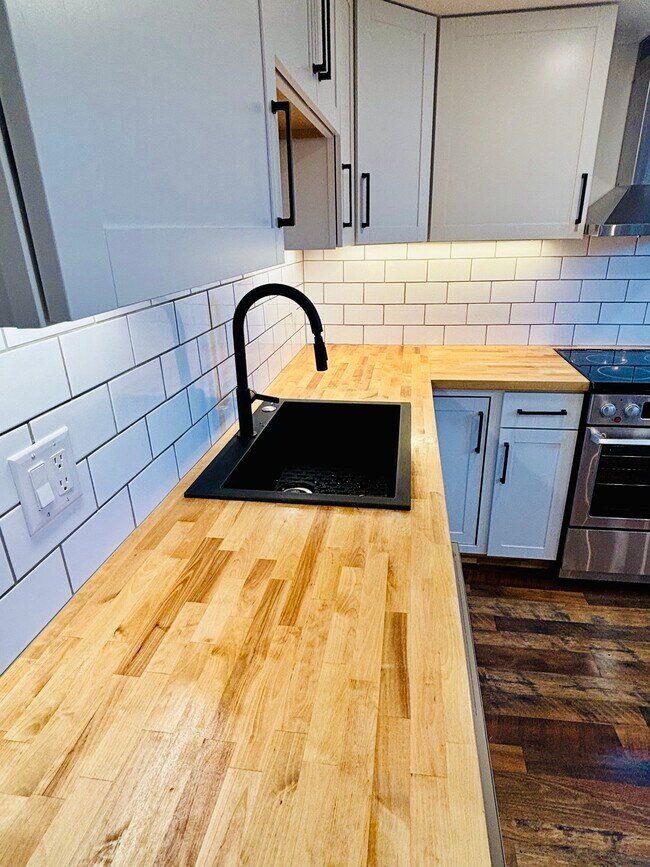 1106 S Willson Ave unit 3, Bozeman, MT 59715 - photo 3