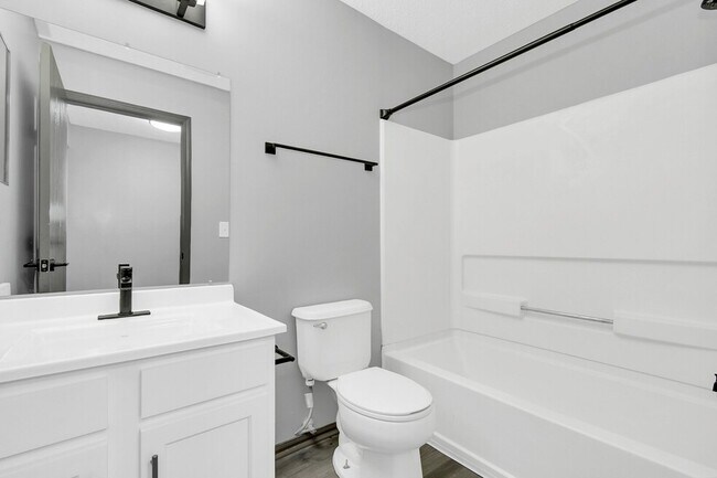 Parkview Apartments, Columbus, OH 43228 - photo 5