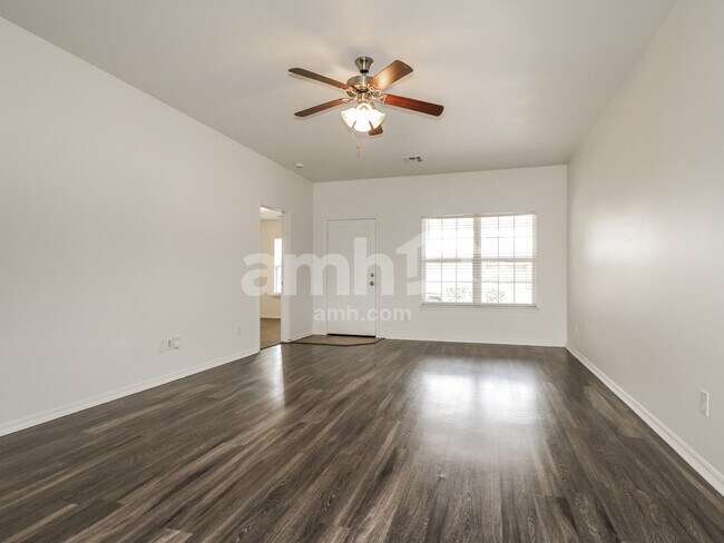 11441 SW 25th Terrace, Yukon, OK 73099 - photo 7