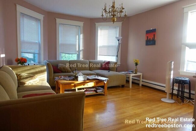147 Brook St unit 2, Brookline, MA 02445 - photo 3