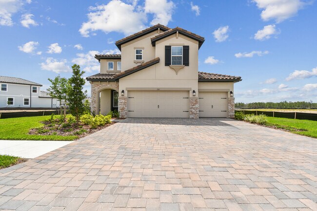 1739 Suttonset Trail, Zephyrhills, FL 33541 - photo 6