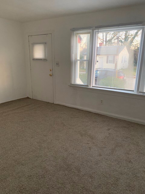 631 35th St, Newport News, VA 23607 - photo 1