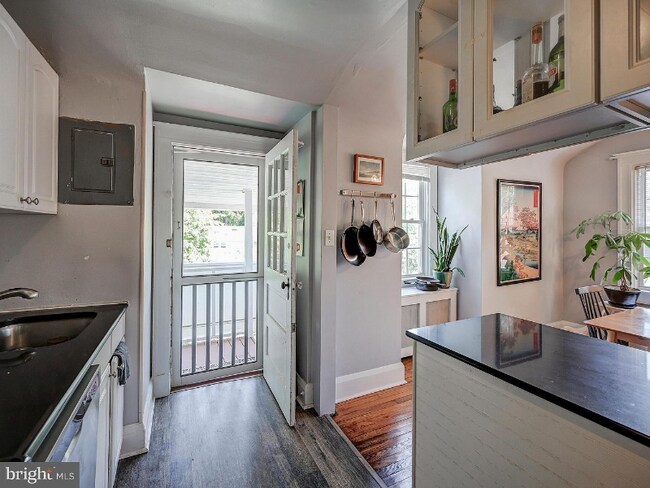 632 Colorado Ave unit 3, Baltimore, MD 21210 - photo 5