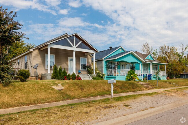 Oak Park has a variety of home colors to choose from.