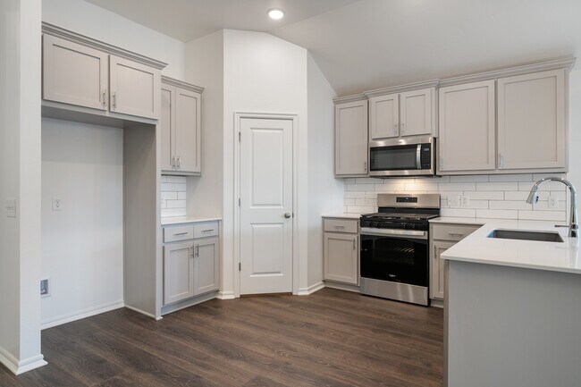 12808 NW 4th St, Yukon, OK 73099 - photo 5