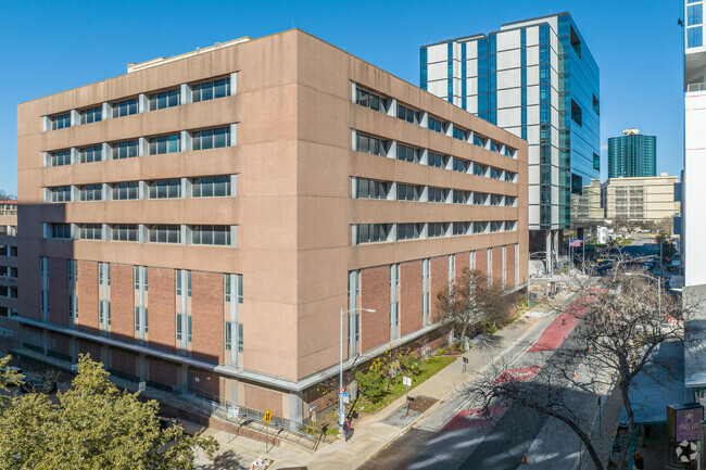 Explore rigorous education at University of Texas at Austin High School.