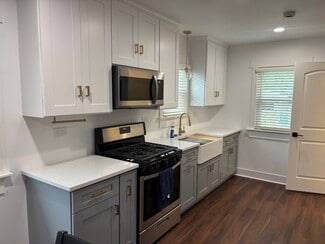 138 Arizona Ave, Joliet, IL 60433