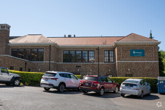 The Downtown School: A Lakeside School