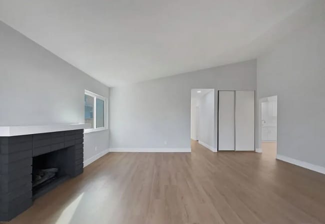 25443 Vía Labrada, Santa Clarita, CA 91355 - photo 3