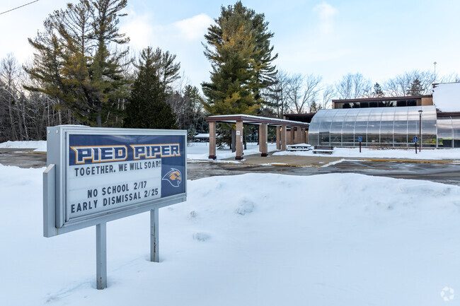 Pied PIper School offers excellent services for students with cognitive impairments.