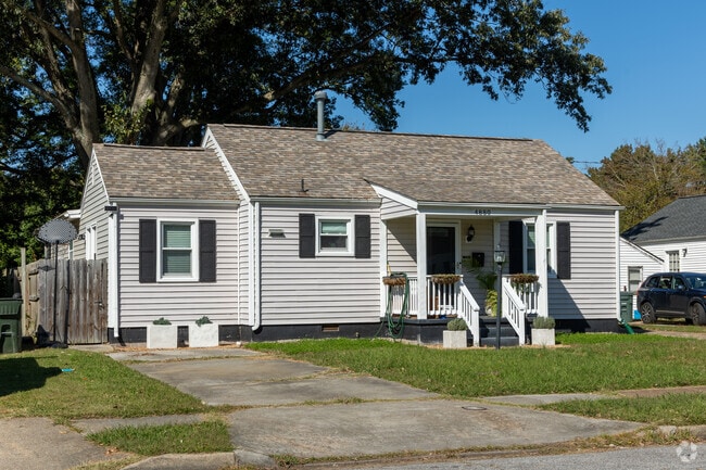 Cape Cod homes with shady backyards are common in Brandon Place.