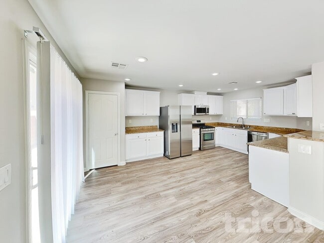 129 Snow Dome Ave, North Las Vegas, NV 89031 - photo 3