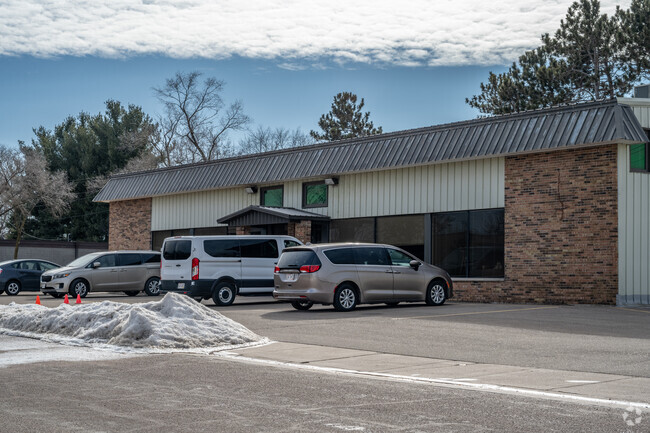 Eau Claire Academy has curriculum tailored to each student.