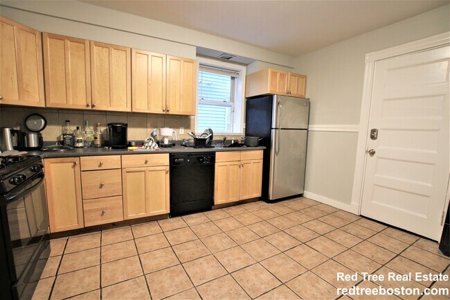 10 Carmel St unit 2, Roxbury Crossing, MA 02120 - photo 5