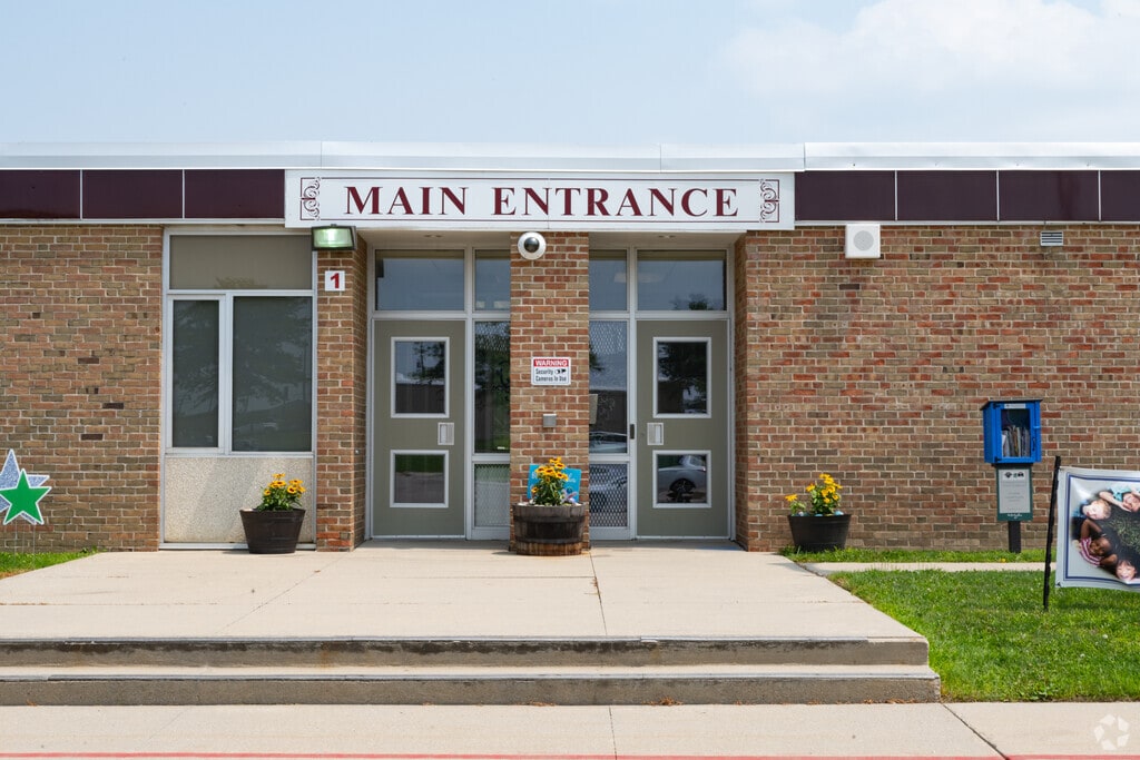 Turrill Elementary School main entrance in Lapeer County.