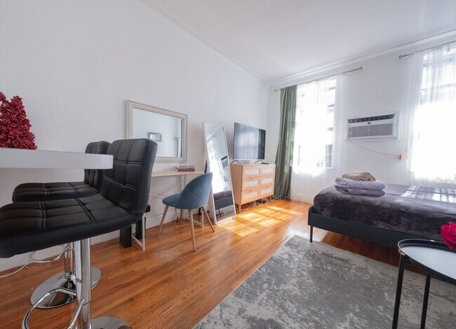 328 E 74th St unit ID1031973P, New York, NY 10021 - photo 3