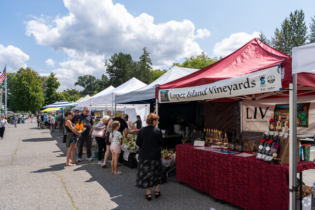 Kenlake Vista has a lovely farmers market to get local produce and more.