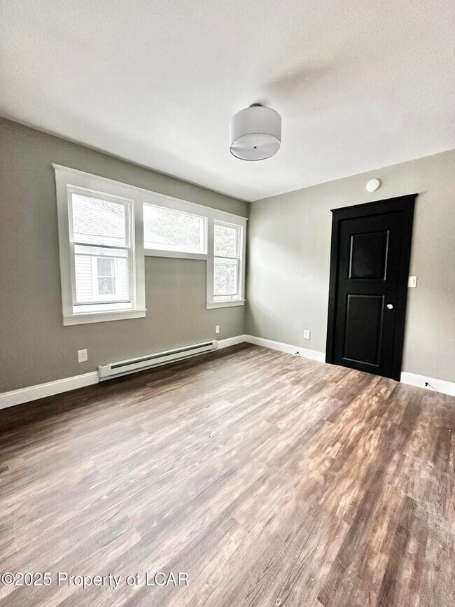 44 Shoemaker St, Kingston, PA 18704 - photo 7