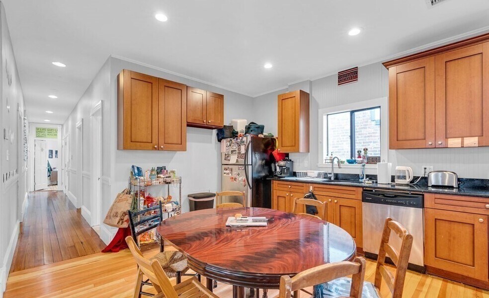 180 Saint Alphonsus St unit 2, Roxbury Crossing, MA 02120 - photo 1