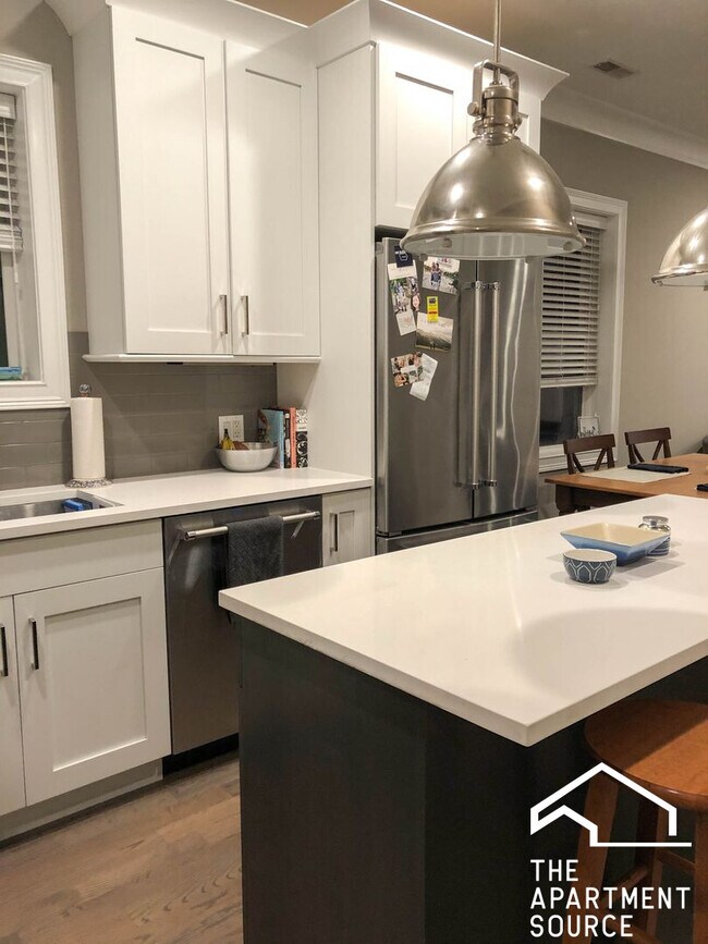 875 W Lill Ave unit H, Chicago, IL 60614 - photo 6