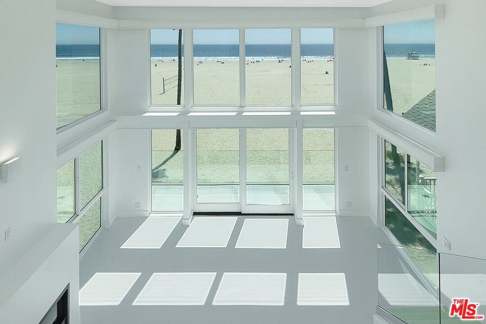 912 S Bundy Dr unit 1, Los Angeles, CA 90049 - photo 1