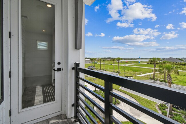 1647 Springwell Ln, Sarasota, FL 34240 - photo 6