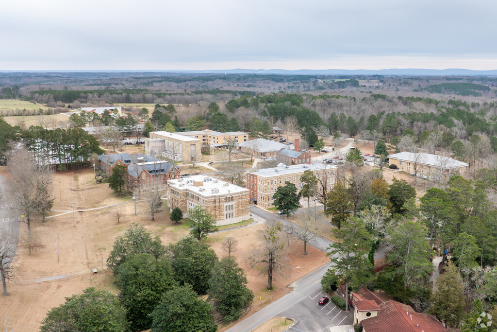 St. Bernard Preparatory School provides a private school learning environment for kids in Cullman.