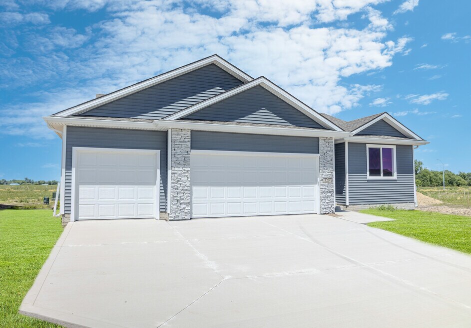 3701 NE 8th St unit 36480597, Ankeny, IA 50021 - photo 1