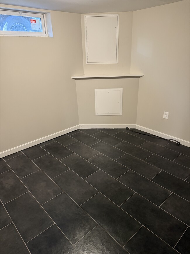 28 Nagle St, Nashua, NH 03060 - photo 6