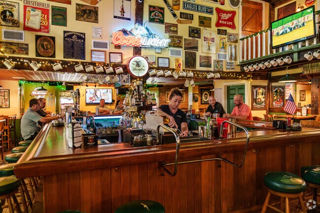 The bar at the Chesterfield Inn in Mansfield Township serves highly rated pub fare.