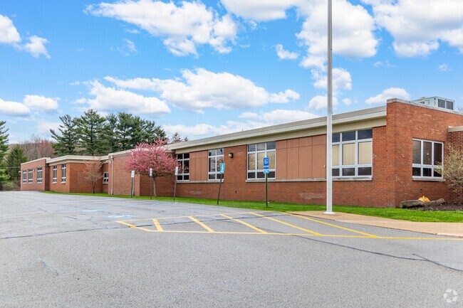 Baggaley Elementary School includes a looped road for easy drop off.