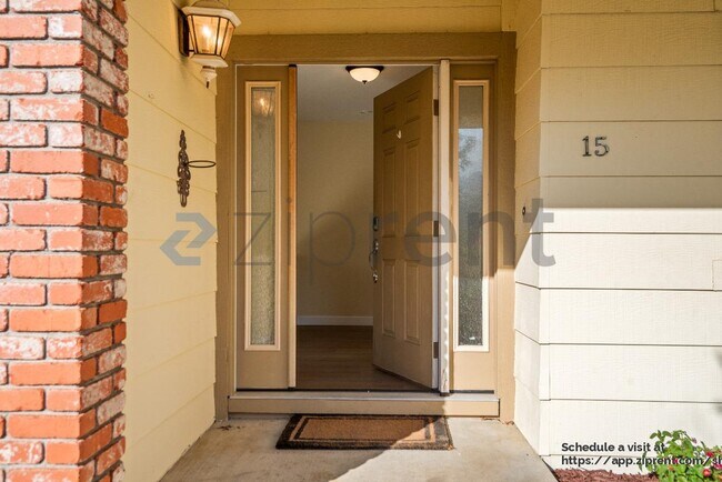 15 Malibu Ct, Clayton, CA 94517 - photo 4