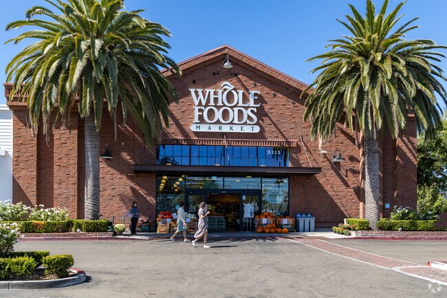 Locals shop for groceries mainly at Whole Foods in Parkmont.