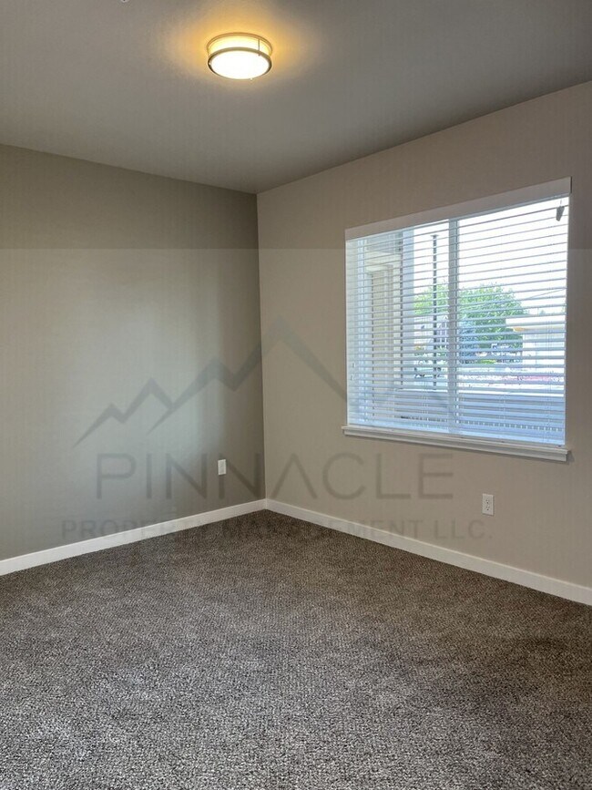 1001 W Yakima Ave, Yakima, WA 98902 - photo 6