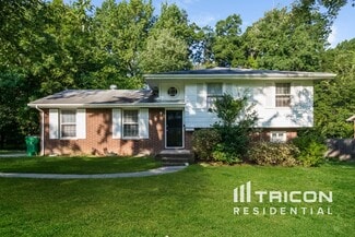 4200 Gladstone Ln, Charlotte, NC 28205