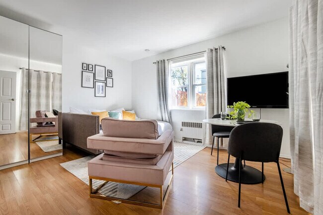 39-39 55th St unit ID1355610P, Queens, NY 11377 - photo 2