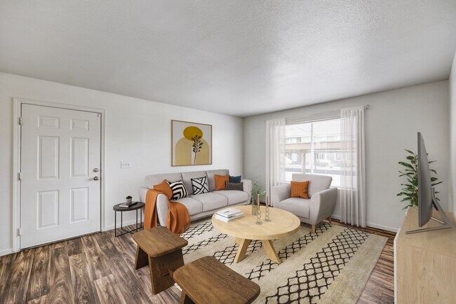 Portola Del Sol, Las Vegas, NV 89106 - photo 2