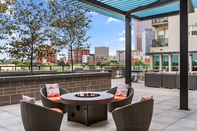 ZZZArapahoe Square Apartments, Denver, CO 80205 - photo 4