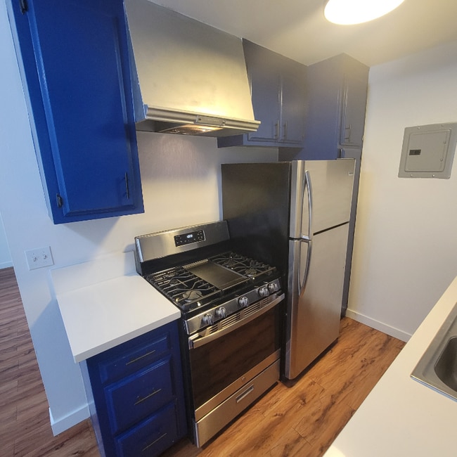 125 S Ave 53 unit 35, Los Angeles, CA 90042 - photo 3