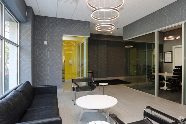 Contour on Prospect, Milwaukee, WI 53202 - photo 3