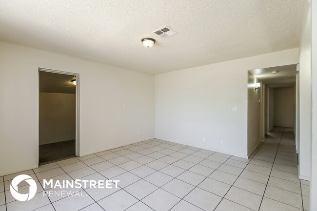 2027 W Chambers St, Phoenix, AZ 85041 - photo 3