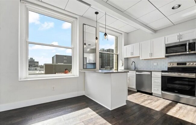 108 W Jefferson St unit 702, Syracuse, NY 13202 - photo 4