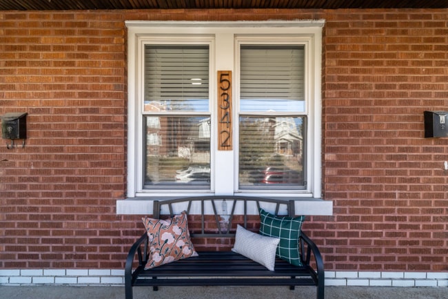 5342 Itaska St unit 1F, Saint Louis, MO 63109 - photo 2