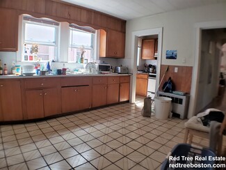 785 Washington St Unit 2, Brookline, MA 02446