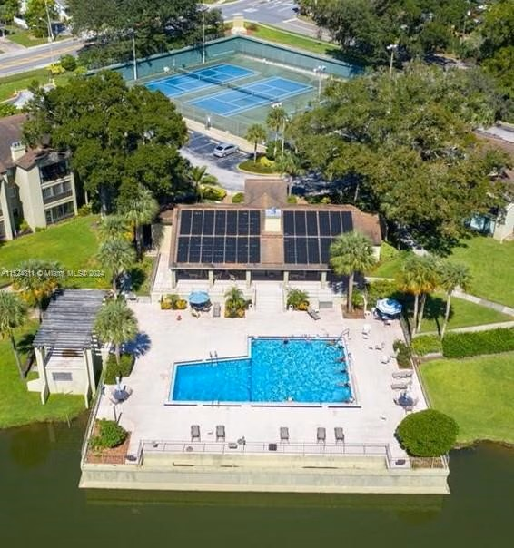 2 Escondido Cir, Altamonte Springs, FL 32701